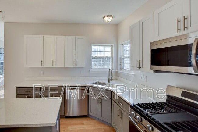 Photo - 2112 Seastone Trce