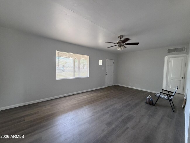 Photo - 2221 E Osborn Rd