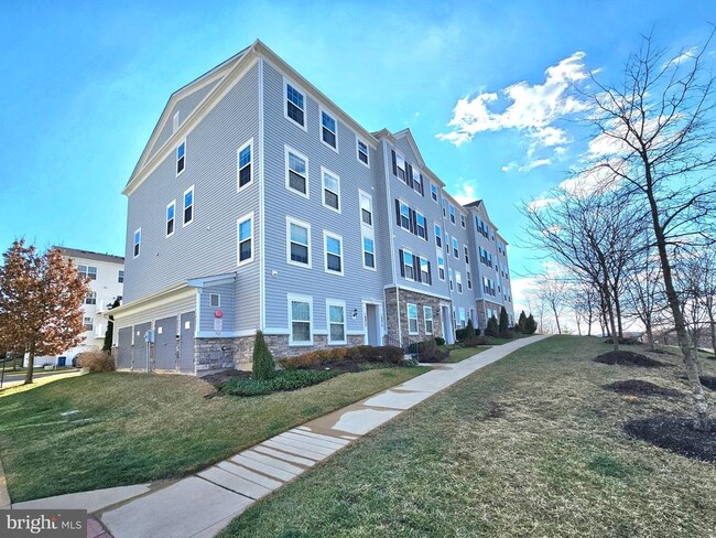 Photo - 16870 Porters Inn Dr Townhome