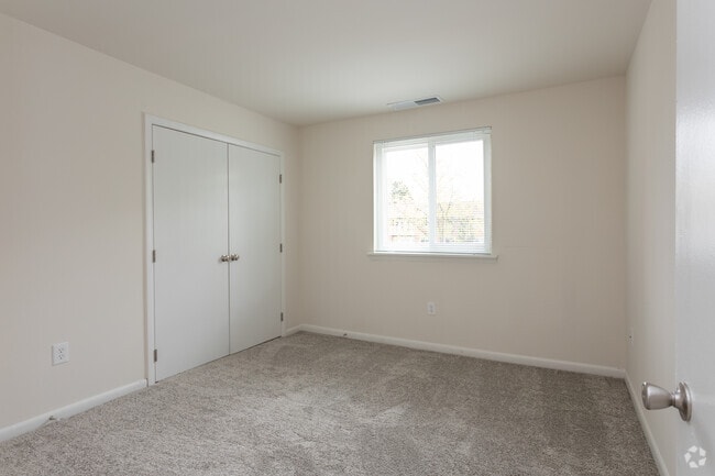 Fairfax Circle Villa Apartments