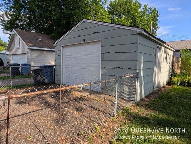 Photo - 2658 Queen Ave N