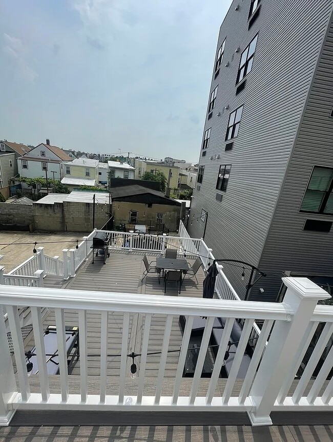 Photo - 10 Merchant St Unidad 3