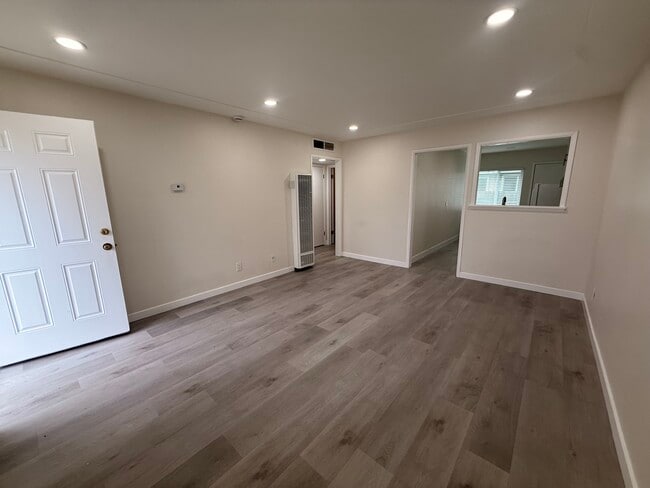 Building Photo - 2904 N 1st St Unit 2904 N 1st St