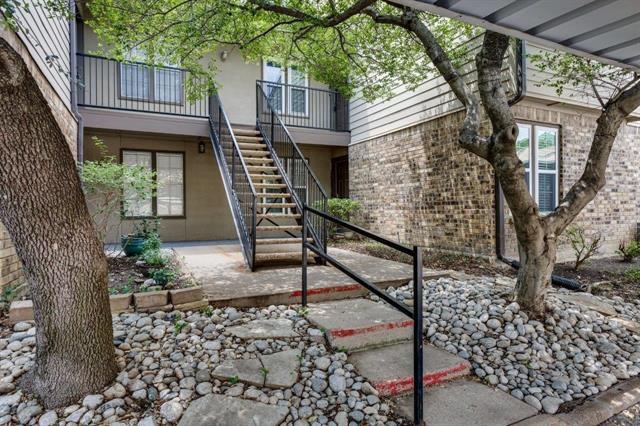 Building Photo - 5300 Keller Springs Rd Unit 1057