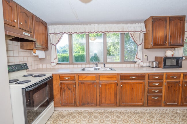 Photo - 137A Kingstown Rd