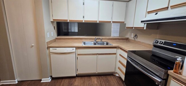 Photo - 1020 NE 30th Ave