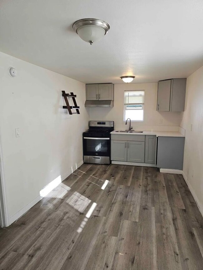 Photo - Charming  1BR Private Backhouse in San Bernardino