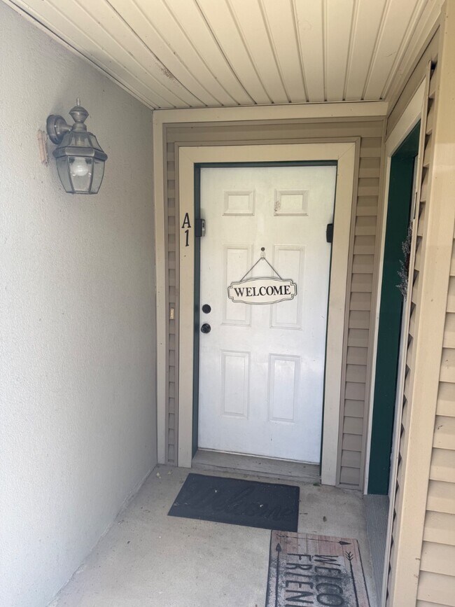 175 W Rockford Dr