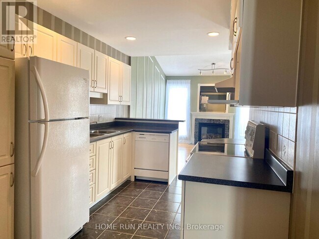 Photo - 684 Wild Shore Cres