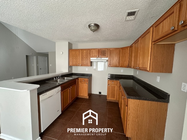 Photo - 7041 Ireland Dr