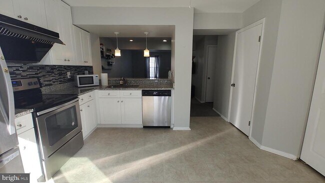 Photo - 3 Jack Pine Pl