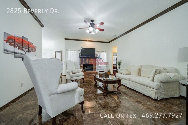 Photo - 2825 Beverly Dr