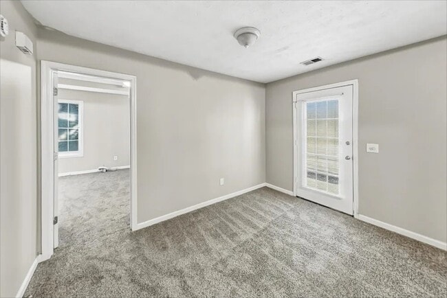 Photo - 114 N Etowah Ln Unit 2