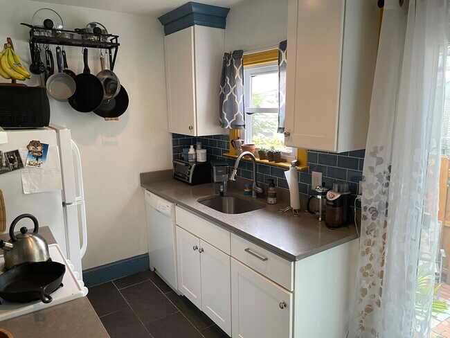 Photo - 3563 Lafayette St