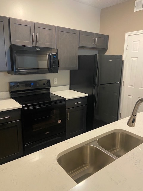 Nuevos paquetes de electrodomésticos - Summit Place Apartments