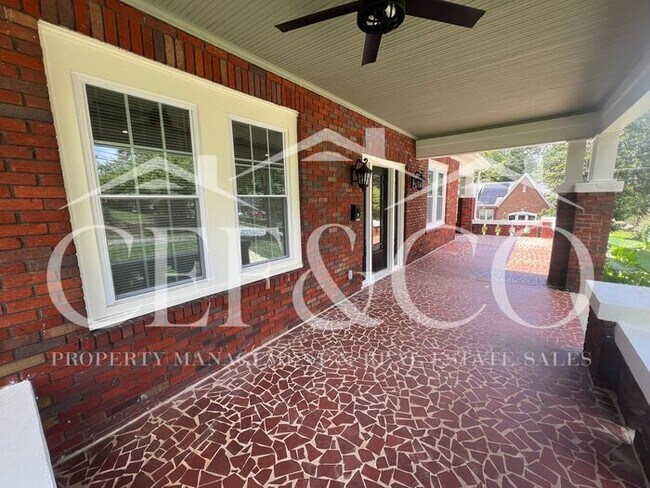 Photo - 460 S Converse St