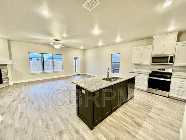 Photo - 7805 96th St