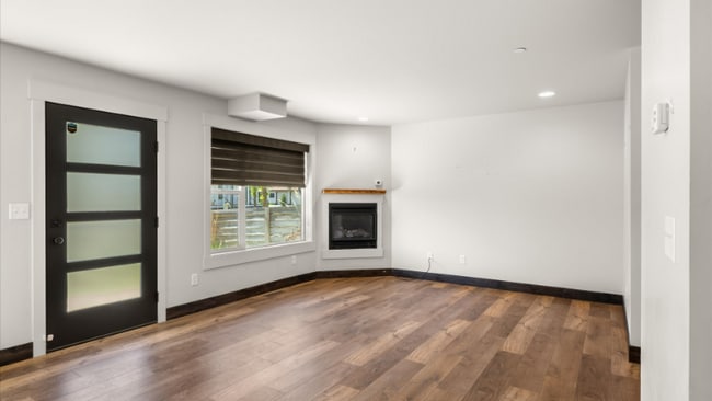 Photo - 1010 E 7th St