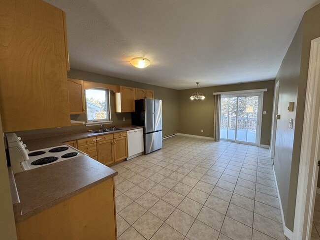 Photo - 110 Lonsdale Dr