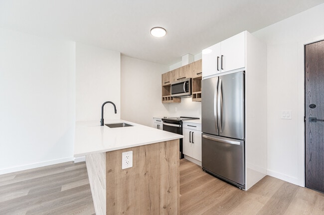 Photo - Stride on Union