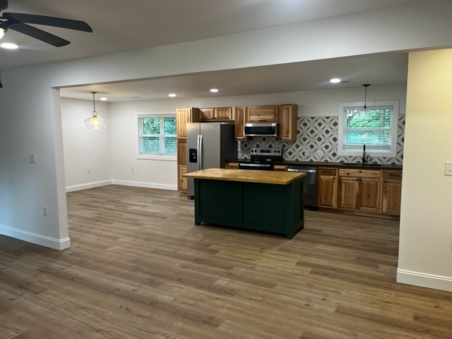 Photo - 367 Seitz Dr