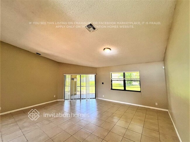 Photo - 1944 Lynton Cir