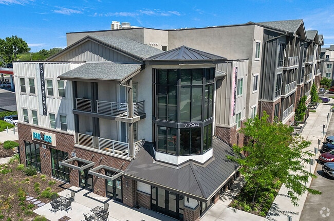 Building Photo - Gardner Station Rental