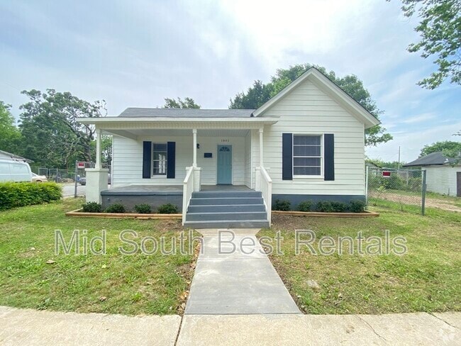 Building Photo - 1801 S Cedar St Rental