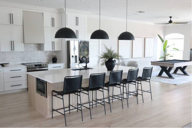 Photo - 1030 Delacroix Cir