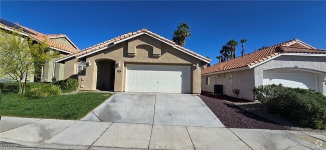Building Photo - 2017 Scenic Sunrise Dr Rental