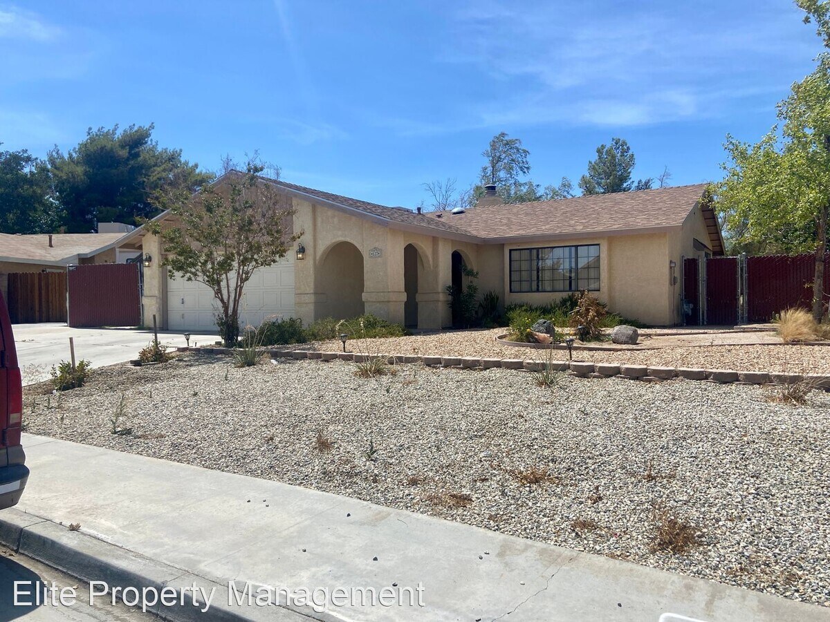 3 br, 2 bath House - 127 N Gwen Dr - 3 br, 2 bath House - 127 N Gwen Dr