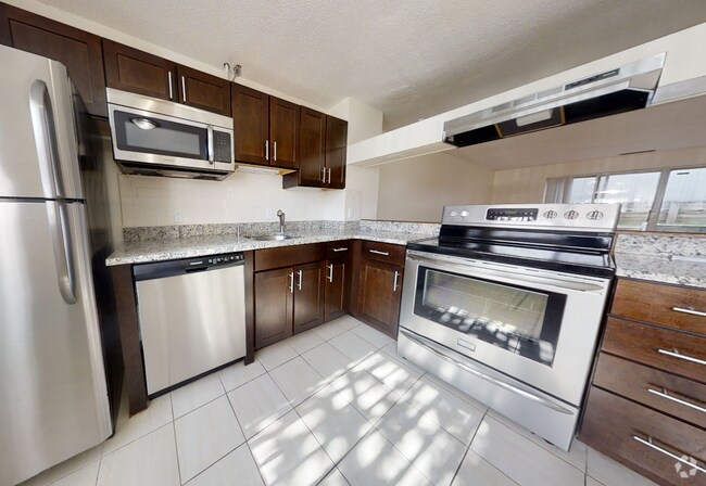 Building Photo - 148 North Beacon St Unit B2 Rental