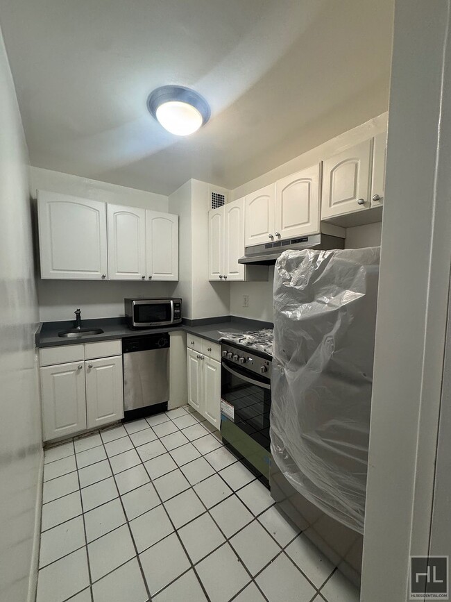 Photo - EAST 36 STREET Unit 1H