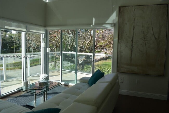 Photo - 1528 Brickell Ave Unit 101