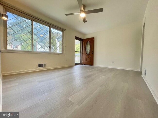 Building Photo - 9725 51st Ave Rental