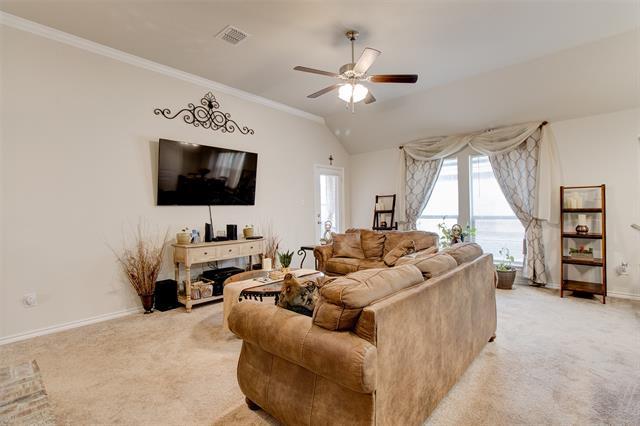 Photo - 531 Sydney St