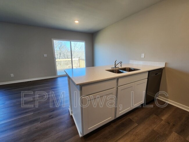 Photo - 2834 Anne Dr