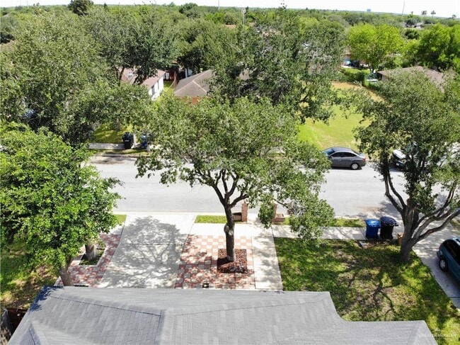 Photo - 16 Rosalva Ave