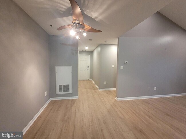 8921 Town Center Cir Unit 305