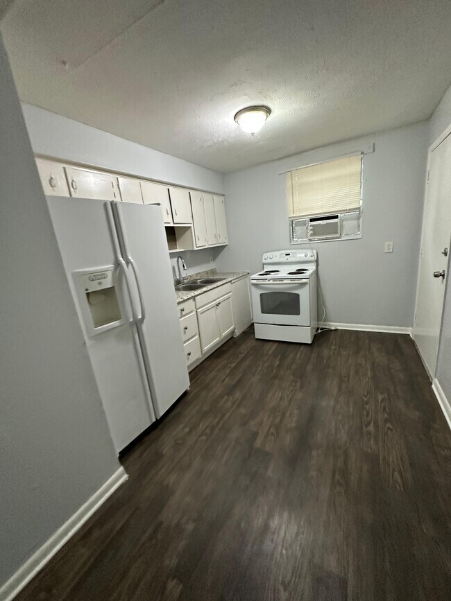 Photo - 1625 W 26th St Unidad 4