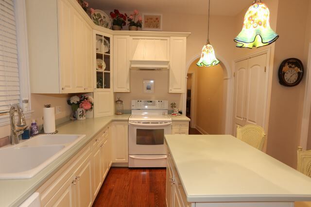 Photo - 1119 W George St Unit 2