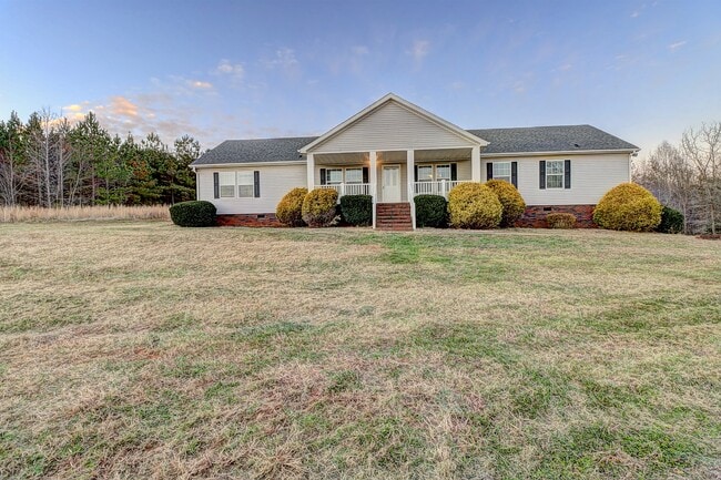 Photo - 1423 A A Barrett Rd House