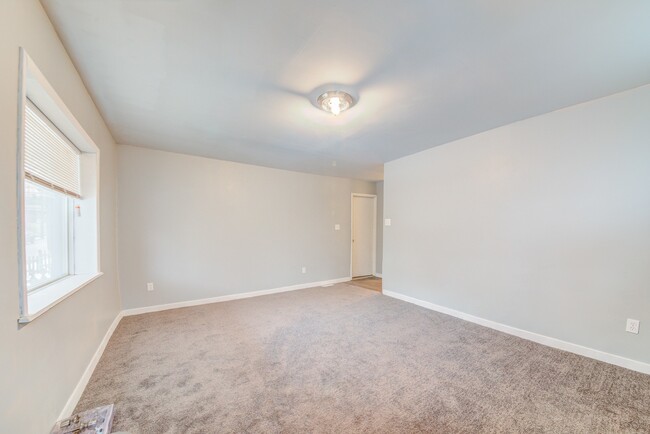 Photo - 438 Kathleen St Unit 1