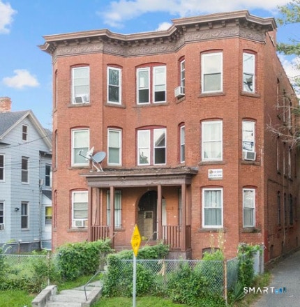 Building Photo - 168 Bond St Unit 2 W