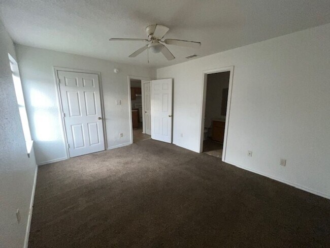 Photo - 3303 Toledo Dr Unit C