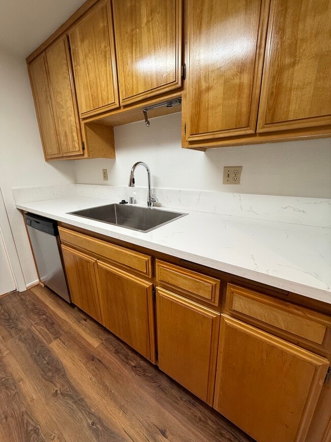 Photo - 3340 Honolulu Ave Unit 3340 Honolulu