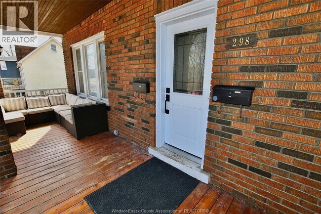 Photo - 298 George St
