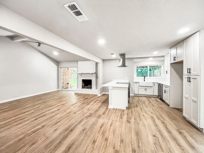 Photo - 23207 Naples Dr