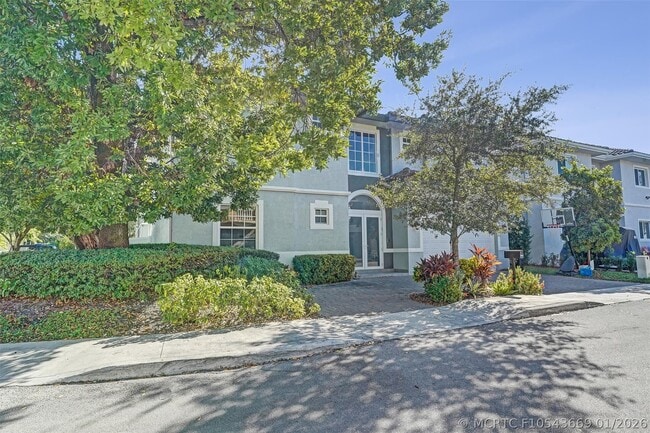 3534 Forest View Cir