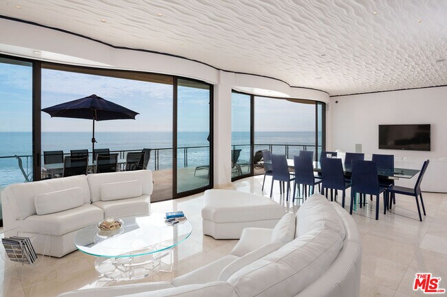 Photo - 24230 Malibu Rd